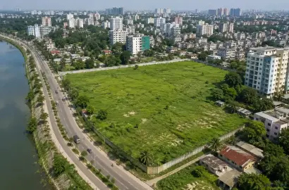 মোহাম্মদপুর বেড়িবাঁধ সংলগ্ন ১০৬ কাঠা জমি বিক্রয় | প্যাকেজ মূল্য ১১০ কোটি টাকা